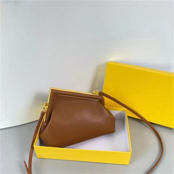 designer evening bags handbags clutch bag metal hemming genuine leather new fashion luxury women handbag ladies single shoulder messenger
designer evening bags handbags clutch bag metal hemming genuine leather new fashion luxury women handbag ladies single shoulder messenger