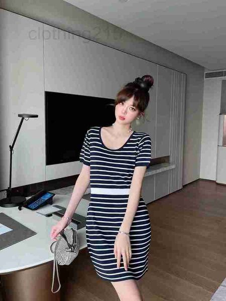 casual dresses designer 2022 spring/summer elegant intellectual stripe slim knitted dress 4hza, Black;gray
casual dresses designer 2022 spring/summer elegant intellectual stripe slim knitted dress 4hza, Black;gray