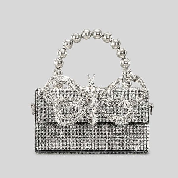luxury diamonds bow box evening bag designer rhinestone beading women handbags shinny shoulder crossbody bag small flap purses 230214
luxury diamonds bow box evening bag designer rhinestone beading women handbags shinny shoulder crossbody bag small flap purses 230214