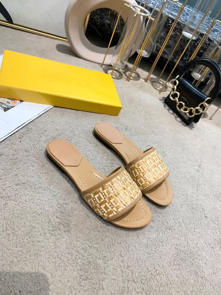 slippers withe black luxurys women slides fendyity designer banded flats sandals leather baguette pattern ladies letter beach flip flops 1 i
slippers withe black luxurys women slides fendyity designer banded flats sandals leather baguette pattern ladies letter beach flip flops 1 i