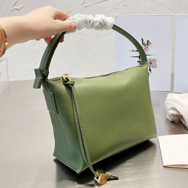 l brand designer pink tote bags for brand leather fashion classic large capacity lady solid color handbags totes 230725
l brand designer pink tote bags for brand leather fashion classic large capacity lady solid color handbags totes 230725