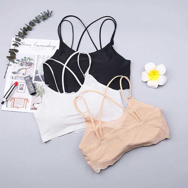 bra set lingerie new summer ice silk underlay with female lace breast wrap cross back suspender vest, Red;black
bra set lingerie new summer ice silk underlay with female lace breast wrap cross back suspender vest, Red;black