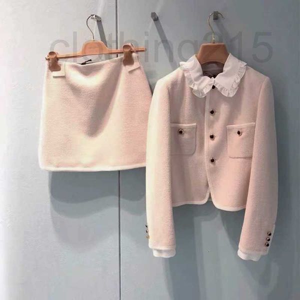 two piece dress designer xiaoxiangfeng woolen temperament fashion suit girl doll collar gold model small autumn and winter 2022 d1lf, White
two piece dress designer xiaoxiangfeng woolen temperament fashion suit girl doll collar gold model small autumn and winter 2022 d1lf, White