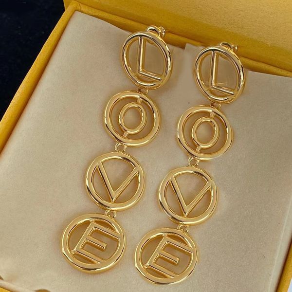 2022 new dangle earrings classic luxury brand designer fashion gold plated letter wedding party christmas gift excellent quality jewelry wit, Silver
2022 new dangle earrings classic luxury brand designer fashion gold plated letter wedding party christmas gift excellent quality jewelry wit, Silver