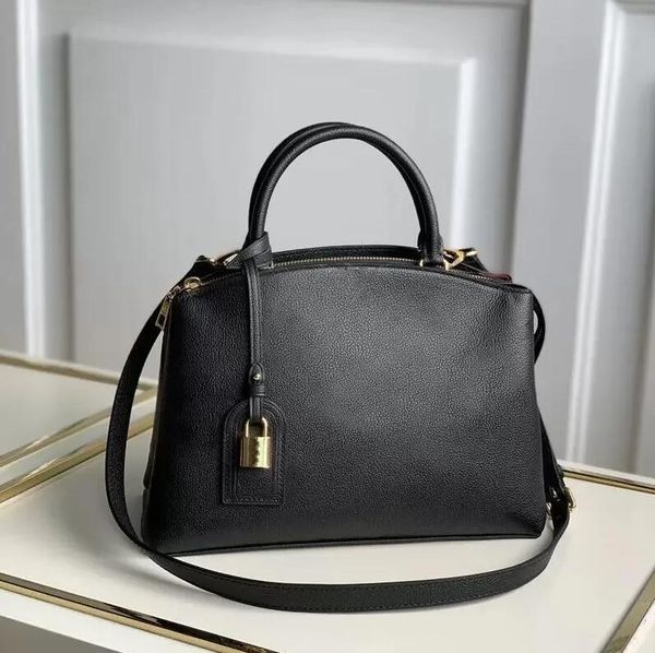 grand petit palais designer women shopping bag oversized letter flower embossed genuine cowhide-leather purse louiseity handbag shoulderbag
grand petit palais designer women shopping bag oversized letter flower embossed genuine cowhide-leather purse louiseity handbag shoulderbag