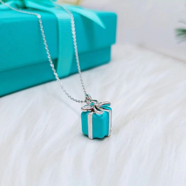 heart gold cross women diamond pendant set 18k necklace designer fine jewelry chain clovers gold designer jewlery screw love bangle luxe jew, Silver
heart gold cross women diamond pendant set 18k necklace designer fine jewelry chain clovers gold designer jewlery screw love bangle luxe jew, Silver