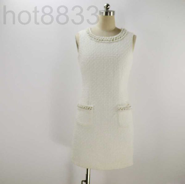 casual dresses designer white wool sleeveless vest celebrity little fragrance dress slim and bottom skirt chun, Black;gray
casual dresses designer white wool sleeveless vest celebrity little fragrance dress slim and bottom skirt chun, Black;gray