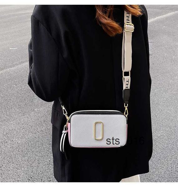 evening bags women's bag summer fashion texture wide strap one shoulder versatile messenger bags t230214
evening bags women's bag summer fashion texture wide strap one shoulder versatile messenger bags t230214
