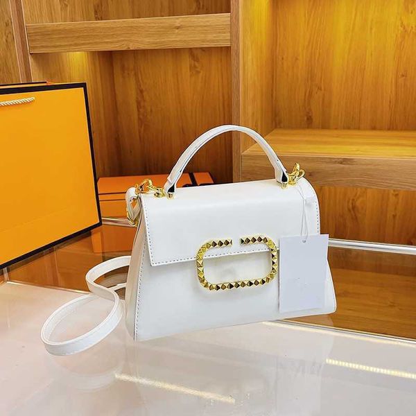 bag 2023 new brand handbag fashion design large v candy solid color one shoulder oblique large capacity women's small square tote bag
bag 2023 new brand handbag fashion design large v candy solid color one shoulder oblique large capacity women's small square tote bag