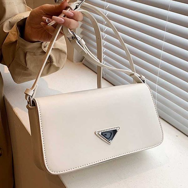 solid color pu leather shoulder crossbody square bags for women 2022 small women's designer flap zipper handbag trend female bag
solid color pu leather shoulder crossbody square bags for women 2022 small women's designer flap zipper handbag trend female bag