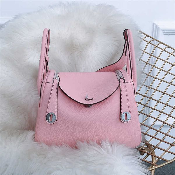lindi new pillow bag fashion one-shoulder diagonal portable doctor medicine box for women's lychee head layer
lindi new pillow bag fashion one-shoulder diagonal portable doctor medicine box for women's lychee head layer