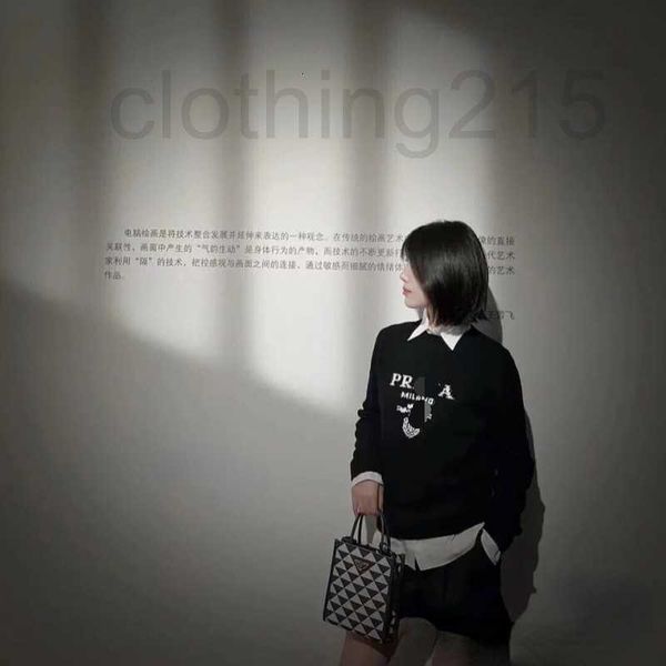women's t-shirt designer new sweater is loose in spring and autumn thin round neck long-sleeved letter 3mb1, White
women's t-shirt designer new sweater is loose in spring and autumn thin round neck long-sleeved letter 3mb1, White