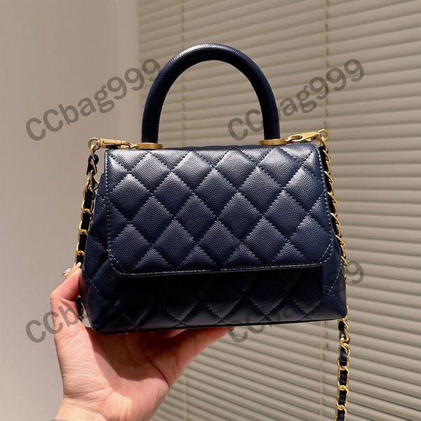 mini flap caviar co handle totes bags quilted cowhide leather gold metal hardware handbags portable clutch bag wallet classic womens luxurys
mini flap caviar co handle totes bags quilted cowhide leather gold metal hardware handbags portable clutch bag wallet classic womens luxurys