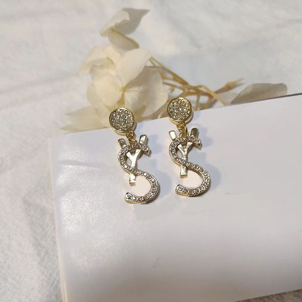 dangle earrings round geometric diamond pendant 925 silver post luxury earrings brand ladies designer celebrity gift jewelry bridal
dangle earrings round geometric diamond pendant 925 silver post luxury earrings brand ladies designer celebrity gift jewelry bridal