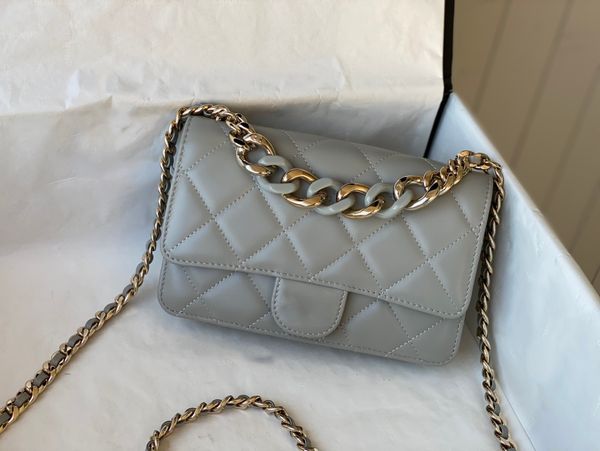 new luxury designer small chain flap bag women cowhide cross body bags with box, Black;red
new luxury designer small chain flap bag women cowhide cross body bags with box, Black;red