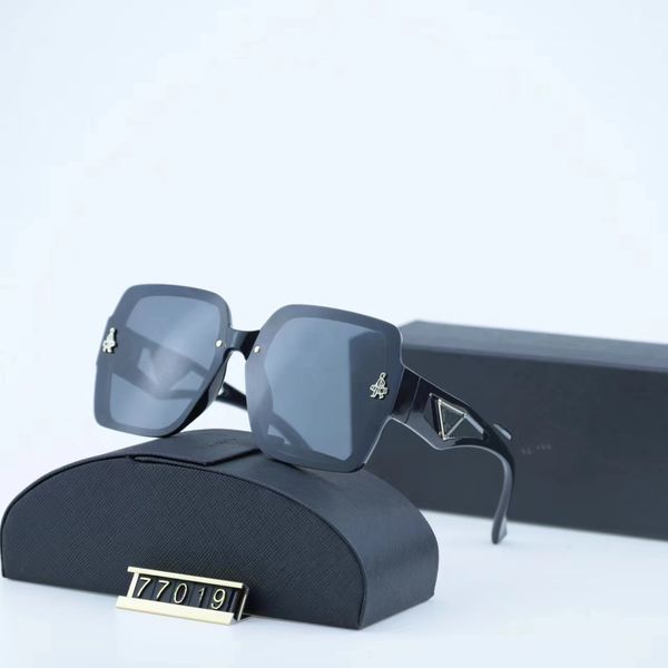 fashion luxury square sunglasses designer brand men's and women's black triangle logo plastic frame, White;black
fashion luxury square sunglasses designer brand men's and women's black triangle logo plastic frame, White;black