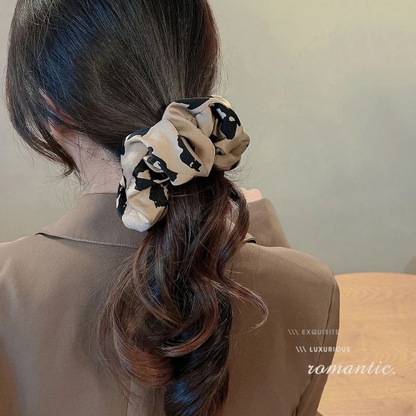 fashion large intestine hair band for women retro headband simple elastic hair rope small leather band headwear hair accessories, Pink
fashion large intestine hair band for women retro headband simple elastic hair rope small leather band headwear hair accessories, Pink