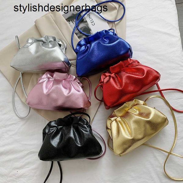 cross body spring new simple women cloud messenger bag all-match ladies pu leather crossbody bag female evening party clutches and purse 021
cross body spring new simple women cloud messenger bag all-match ladies pu leather crossbody bag female evening party clutches and purse 021