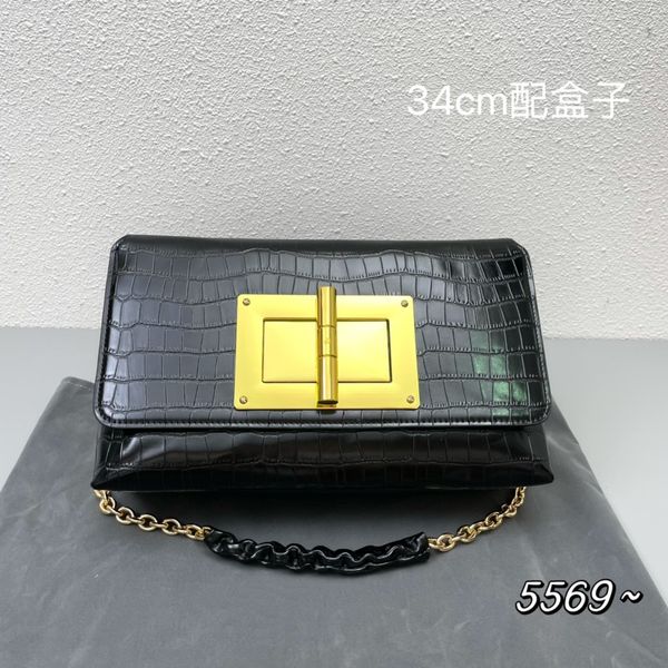 luxury big hardware shows the style of fashion new bag