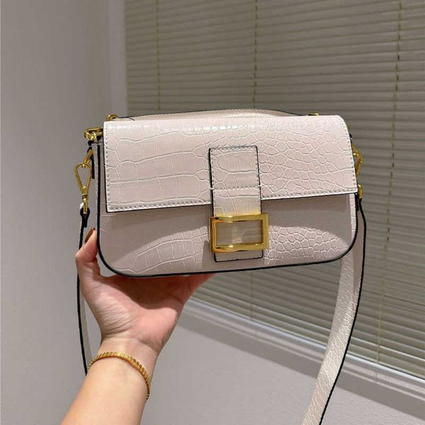 designer baguette women underarm bag leather handbags square shoulder bags lady shopping messenger bags purse 230218
designer baguette women underarm bag leather handbags square shoulder bags lady shopping messenger bags purse 230218