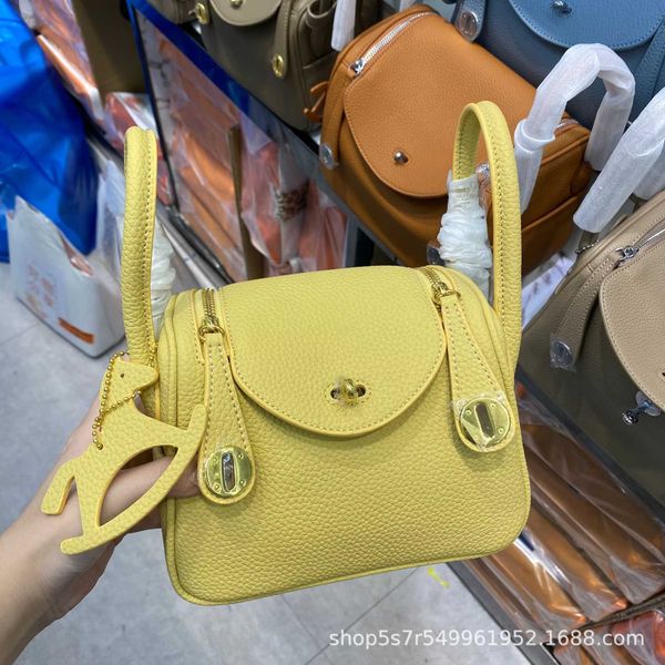 lindi new pillow bag fashion one-shoulder diagonal portable doctor candy color bao soft cow skin lychee patter
lindi new pillow bag fashion one-shoulder diagonal portable doctor candy color bao soft cow skin lychee patter