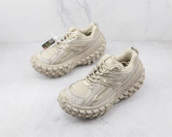 2023 designer men causal shoes fashion woman white black deconstruction sneakers jogging hiking sneakers size 36-45
2023 designer men causal shoes fashion woman white black deconstruction sneakers jogging hiking sneakers size 36-45
