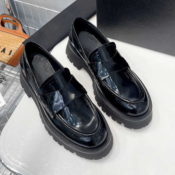 brand casual shoes women's 2023 british style round head thick soles black single leather shoes
brand casual shoes women's 2023 british style round head thick soles black single leather shoes