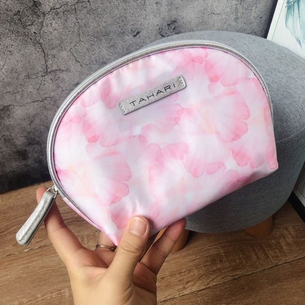 sale nice cosmetic bags women classic flower zipper big capacity waterproof nylon special price
sale nice cosmetic bags women classic flower zipper big capacity waterproof nylon special price