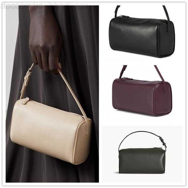 designer bags leather the/row pencil bag simple handbag 90s cow leather penholder mini armpit solid fashion classic tote bag the row
designer bags leather the/row pencil bag simple handbag 90s cow leather penholder mini armpit solid fashion classic tote bag the row