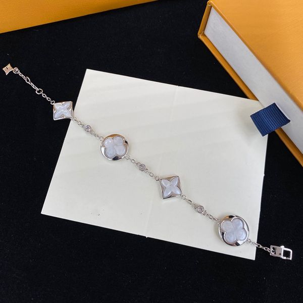with box never fade luxury charm bracelets silver plated designers bracelet for women pearl charms 2022 girls jewelry, Golden;silver
with box never fade luxury charm bracelets silver plated designers bracelet for women pearl charms 2022 girls jewelry, Golden;silver