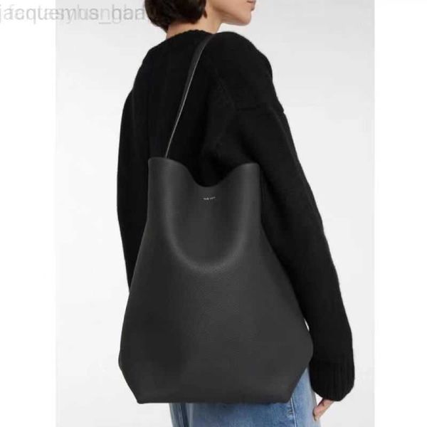 the row designer bags leather bucket bag cowhide niche senior commuter handbag fashion shoulder bagclassic tote bag
the row designer bags leather bucket bag cowhide niche senior commuter handbag fashion shoulder bagclassic tote bag
