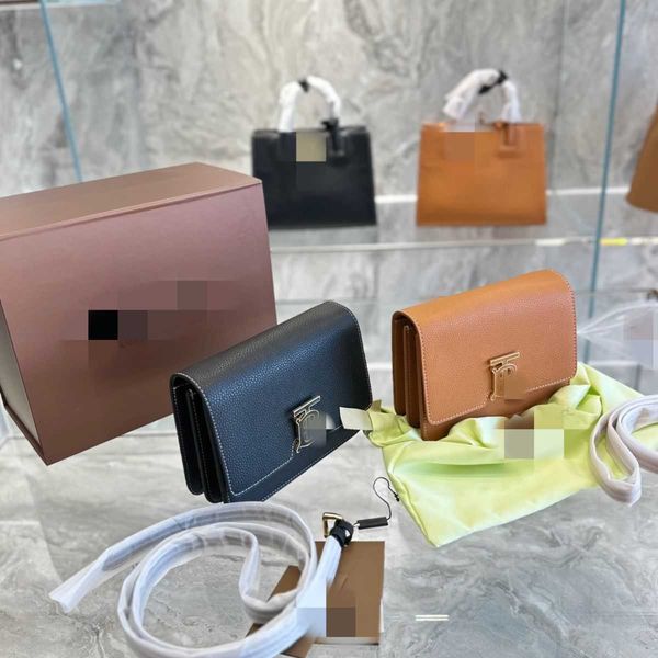 designer luxury burbrerity bags for women brown crossbody handbags vintage burbrery leather wallet paris plaid the totes bag fashion purses
designer luxury burbrerity bags for women brown crossbody handbags vintage burbrery leather wallet paris plaid the totes bag fashion purses