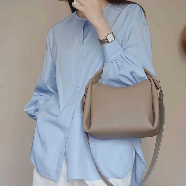 kunogigi / guliang jiji large soft cigarette case bag female large capacity small design single shoulder bag handbag
kunogigi / guliang jiji large soft cigarette case bag female large capacity small design single shoulder bag handbag