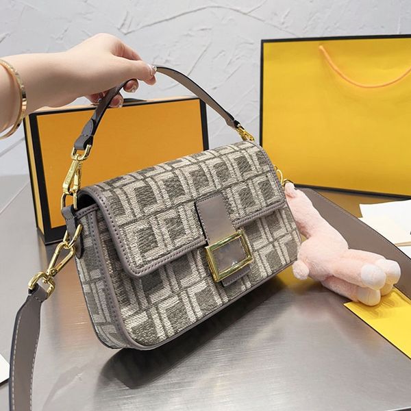 bags totes handbag designer bag women classic imitation brand patchwork letter cotton buckle shoulder bag commuter party dinner wallet
bags totes handbag designer bag women classic imitation brand patchwork letter cotton buckle shoulder bag commuter party dinner wallet