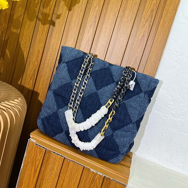 tote bags summer crossbody shopping bag cowboy handbags lady designer purses luxury shoulder bag for women shoulder bag two-color chain larg
tote bags summer crossbody shopping bag cowboy handbags lady designer purses luxury shoulder bag for women shoulder bag two-color chain larg