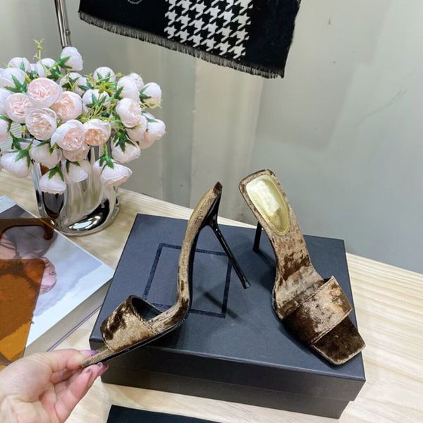 2023 designer summer women's slippers luxury height 11.5cm soft velvet fabric available in stock large size 36-43, Black
2023 designer summer women's slippers luxury height 11.5cm soft velvet fabric available in stock large size 36-43, Black