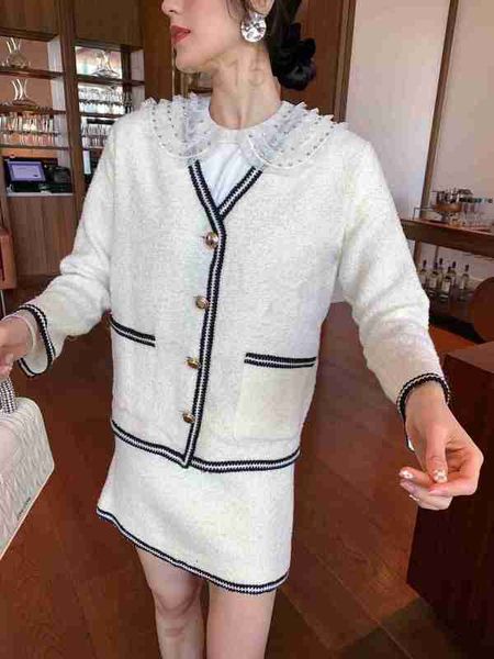 two piece dress designer 22 early spring gentle ladies style long sleeve v-neck sleeveless vest set z8j2, White
two piece dress designer 22 early spring gentle ladies style long sleeve v-neck sleeveless vest set z8j2, White
