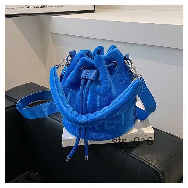 women's bucket bags plush autumn and winter small out of the street handbag fashion one shoulder messenger t2302142
women's bucket bags plush autumn and winter small out of the street handbag fashion one shoulder messenger t2302142