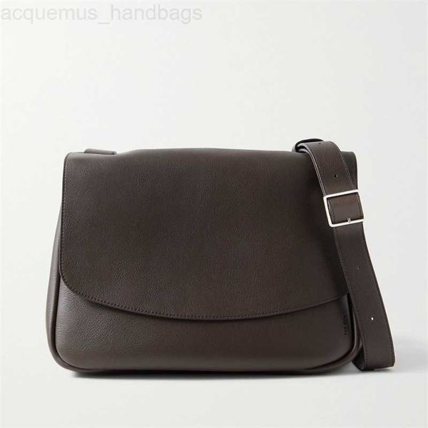 the row designers bags women luxurys tote crossbody leather bucket half moon bag crescent underarm shoulder purse 9a4i
the row designers bags women luxurys tote crossbody leather bucket half moon bag crescent underarm shoulder purse 9a4i