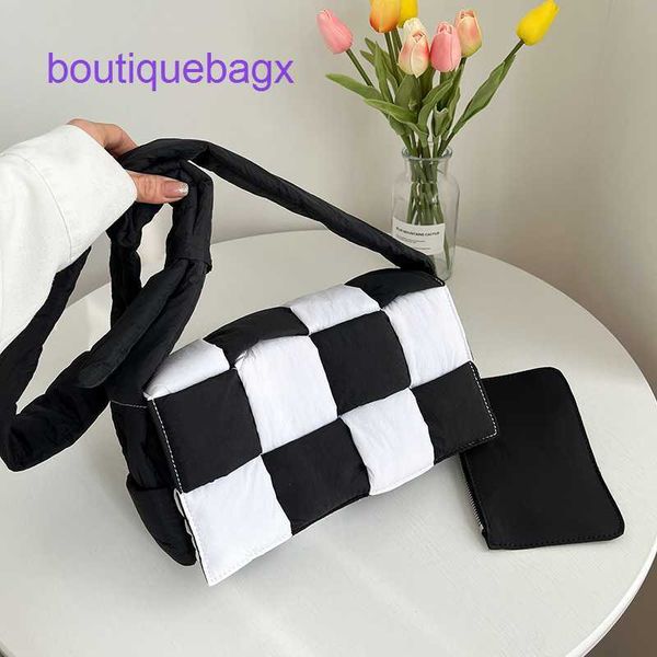 designer cassette bottegs venets bags for women online store net red woven contrast color single shoulder women's bag 2023 new kor
designer cassette bottegs venets bags for women online store net red woven contrast color single shoulder women's bag 2023 new kor
