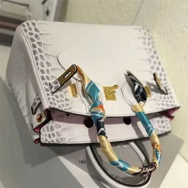 designer birkin herme handbags crocodile pattern head layer leather gold buckle new womens fashion versatile atmospheric hand
designer birkin herme handbags crocodile pattern head layer leather gold buckle new womens fashion versatile atmospheric hand