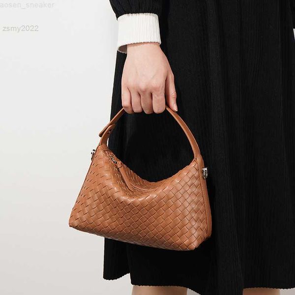 women's tote bag luxury designer zipper handbag soft cow leather shoulder bags 2022 new fashion noble crossbody bag hobo
women's tote bag luxury designer zipper handbag soft cow leather shoulder bags 2022 new fashion noble crossbody bag hobo