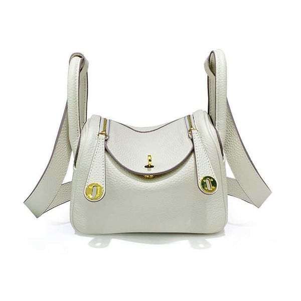 designer lindi new pillow bag fashion one-shoulder diagonal portable doctor bag 2023 new head layer cowhide lindi mini
designer lindi new pillow bag fashion one-shoulder diagonal portable doctor bag 2023 new head layer cowhide lindi mini