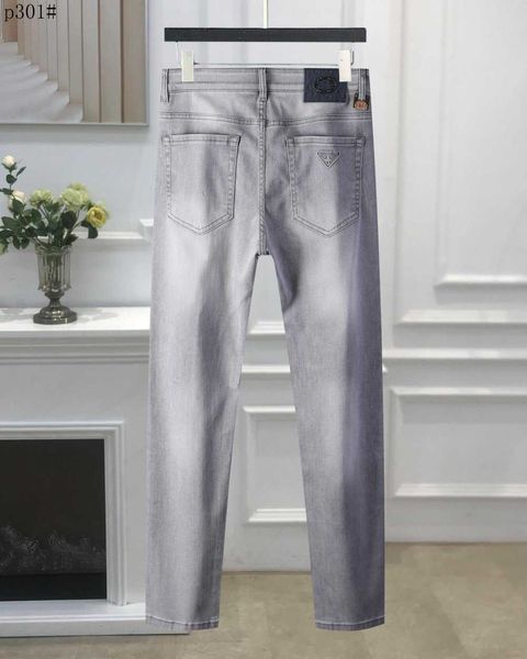 2023 men's jeans casual pants luxury designer brand high street straight jean mens blue jeans washed big hole zipper biker pants black
2023 men's jeans casual pants luxury designer brand high street straight jean mens blue jeans washed big hole zipper biker pants black