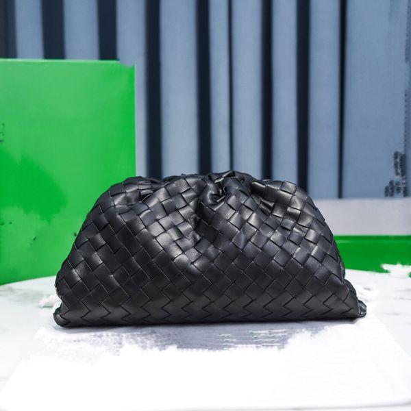 wholesale elegant crochet cowhide evening bags genuine leather handmade pouch fashion italy bag women handbag trolley
wholesale elegant crochet cowhide evening bags genuine leather handmade pouch fashion italy bag women handbag trolley
