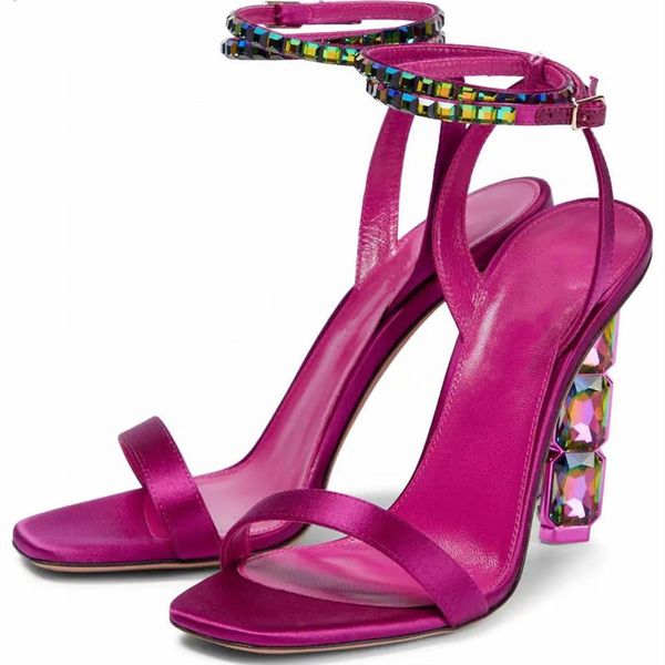 2023 summer fashion women's sandals color bright leather acrylic matching, Black
2023 summer fashion women's sandals color bright leather acrylic matching, Black