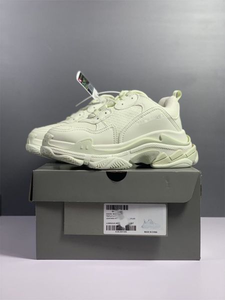 designer luxury casual shoes original men's and women's triple s sneakers tn white black and pink shoe increase the sole 36-45 siz
designer luxury casual shoes original men's and women's triple s sneakers tn white black and pink shoe increase the sole 36-45 siz