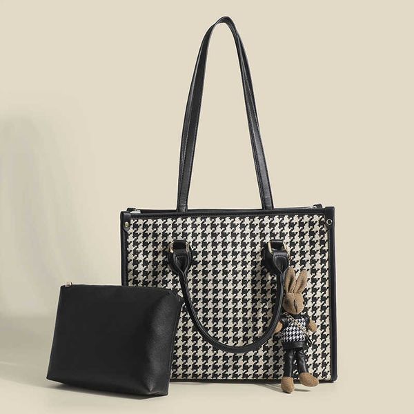 totes wool women crossbody bag women's messenger bag new 2021 fashion woolen chain houndstooth shoulder bag small square handbag 0215/2
totes wool women crossbody bag women's messenger bag new 2021 fashion woolen chain houndstooth shoulder bag small square handbag 0215/2