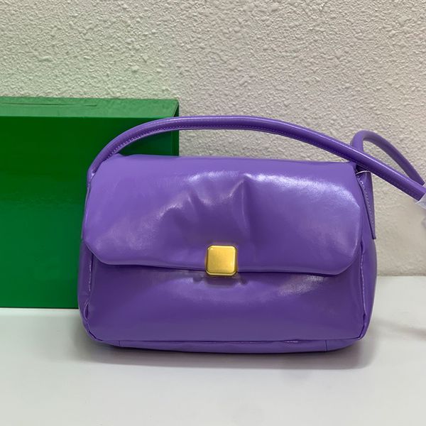 puffer bread crossbody bag plain shoulder bags women hand purse genuine leather magnetic buckle interior zip pocket inside fashion letters 2
puffer bread crossbody bag plain shoulder bags women hand purse genuine leather magnetic buckle interior zip pocket inside fashion letters 2