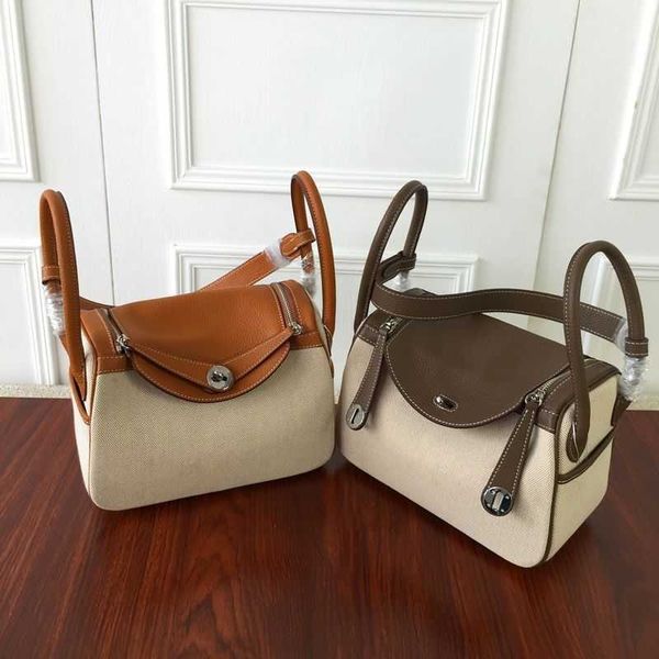 designer lindi new pillow bag fashion one-shoulder diagonal portable doctor yi jin yuan's new andy canvas with leather
designer lindi new pillow bag fashion one-shoulder diagonal portable doctor yi jin yuan's new andy canvas with leather